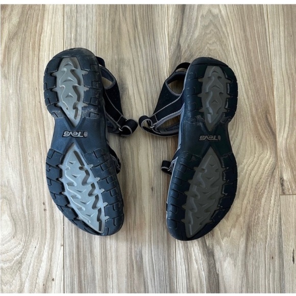 Like NeW! Teva Black and Gray Sandals, 6.5 - Picture 3 of 6